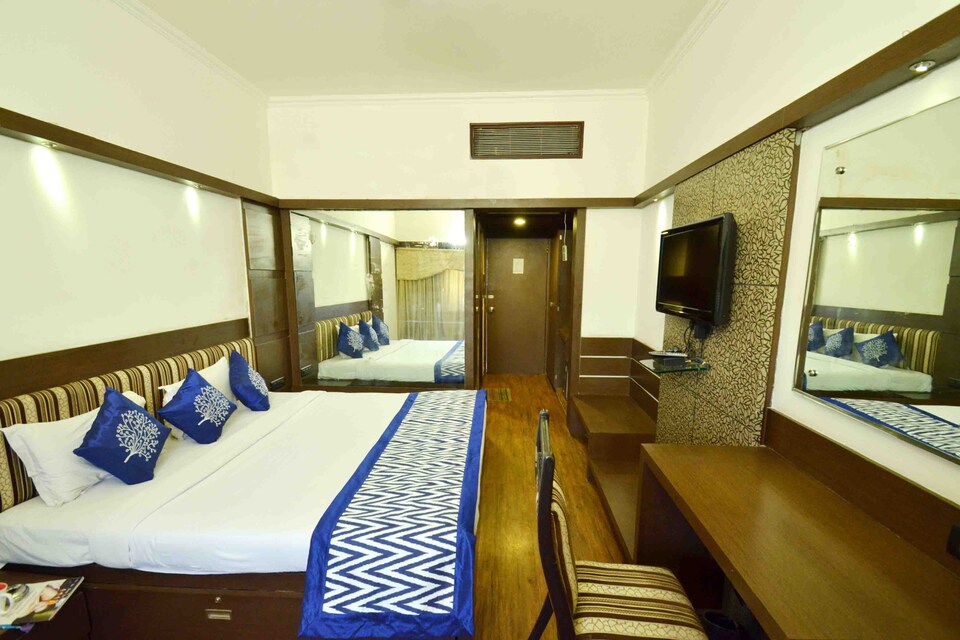 OYO 870 Hotel The Rajshahi Palace, MG Road Indore, Indore
