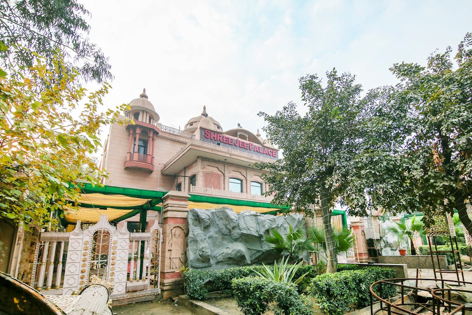 Capital O 68148 Hotel Shree Jee Palace , Ghaziabad City, Ghaziabad