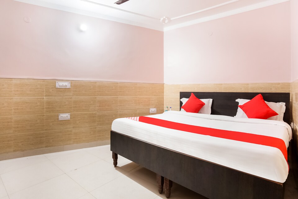 OYO 68171 Galaxy Guest House, Faridabad, Faridabad