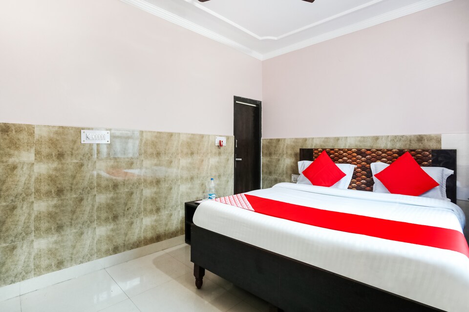 OYO 68171 Galaxy Guest House, Faridabad, Faridabad