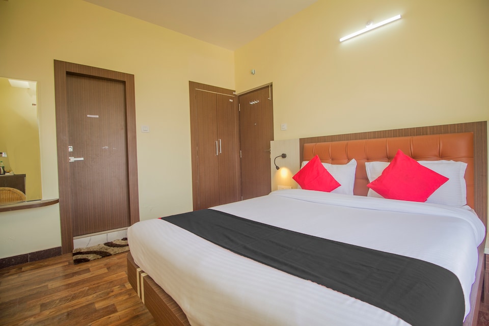 Capital O 68178 Bashera Hotel, Kurseong, Darjeeling