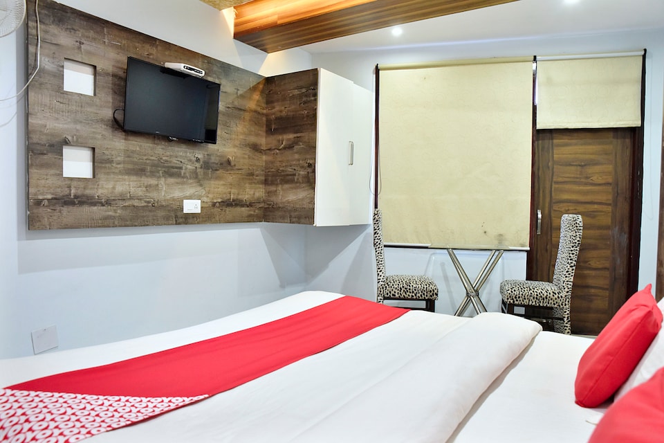 OYO 5601 Hotel Rashik, The Mall Road-Shimla, Shimla