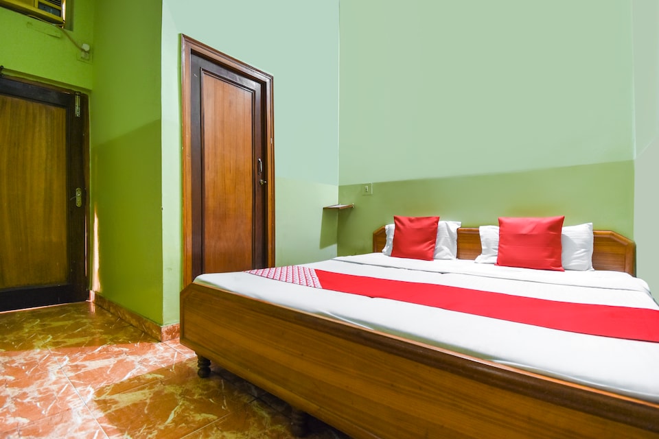 OYO 68194 Hotel Poojan Heritage, Haridwar Junction, Haridwar