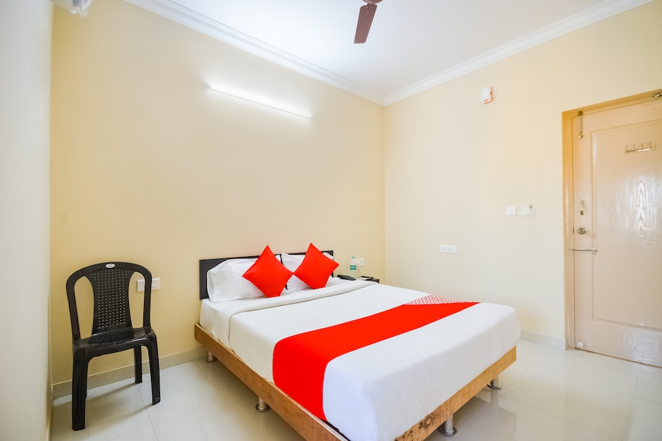 OYO 68202 Lemon Ade, Trichy Road, Coimbatore