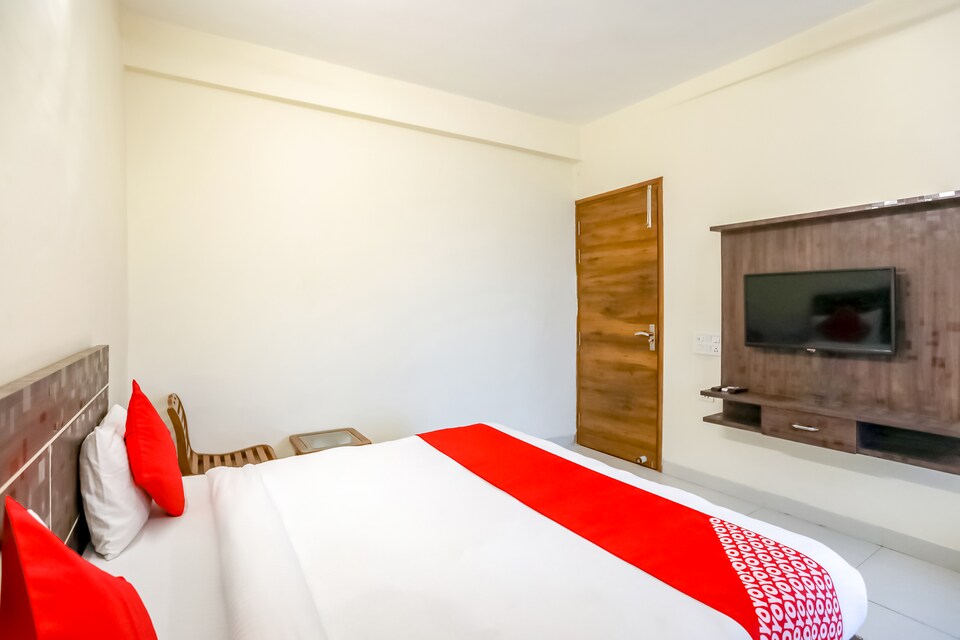 Live on DEL1370, Airport Delhi, Delhi Transit