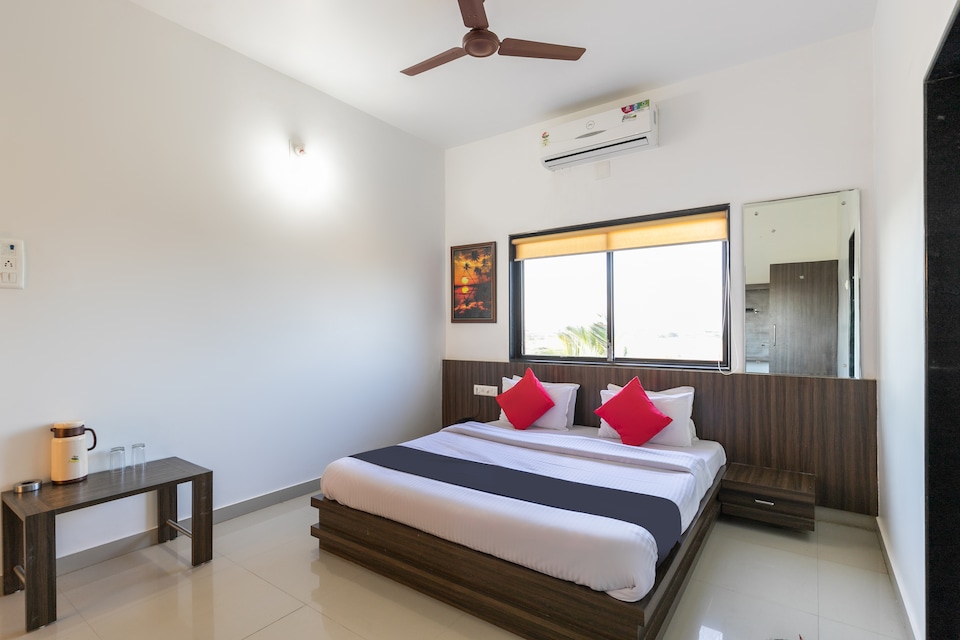 Capital O 68219 Hotel Amidhara, Dwarka, Dwarka