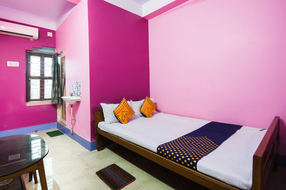 SPOT ON 68229 Kishan Bhawan, Karimpur, Krishnanagar