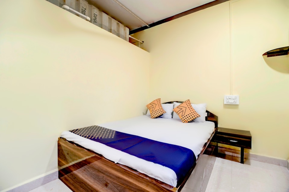 SPOT ON 68232 Captian Vikram Rao More Hall, Mangaon, Mangaon