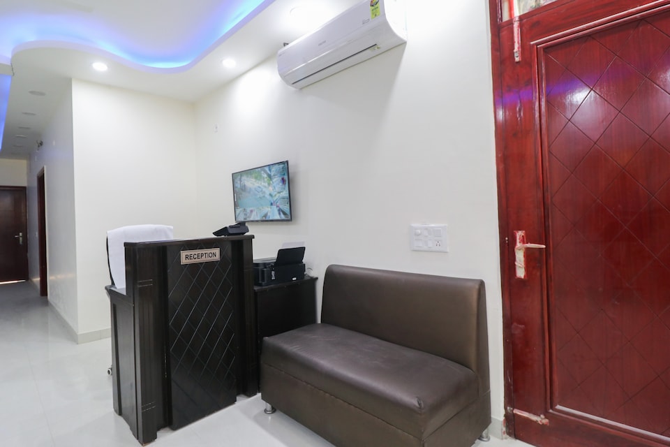 OYO 68256  Hotel Expo Golflink, Greater Noida, Noida