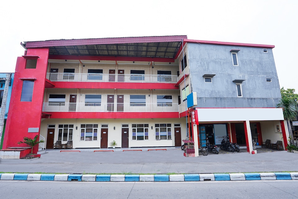 OYO 2612 Pondok Rizqi Syariah, Juanda, Sidoarjo