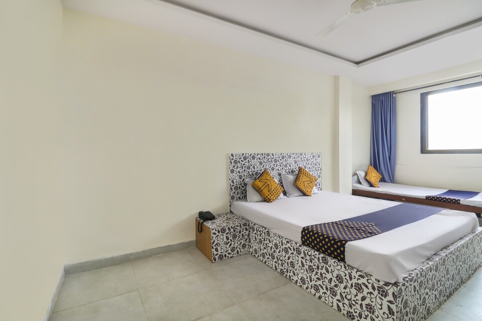 SPOT ON Jaihind Palace, Narayangaon, Pune