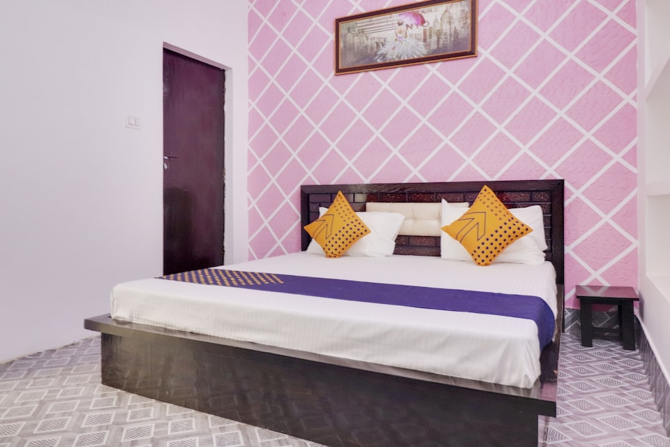 SPOT ON 68308 7 Days Guest House, Aligarh, Aligarh
