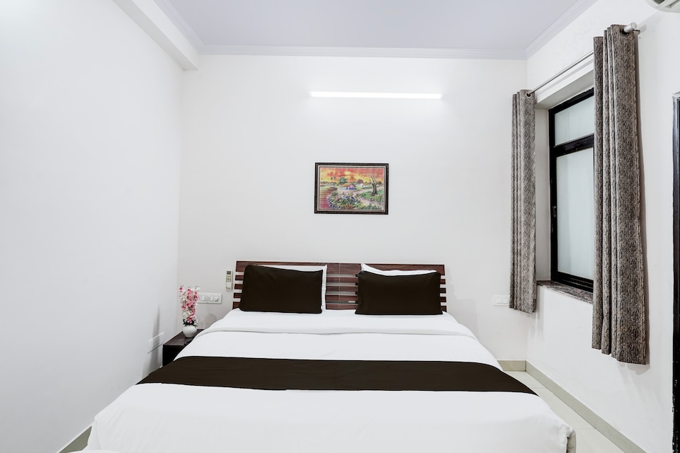 OYO Flagship Ved Villa, Mansarovar, जयपुर