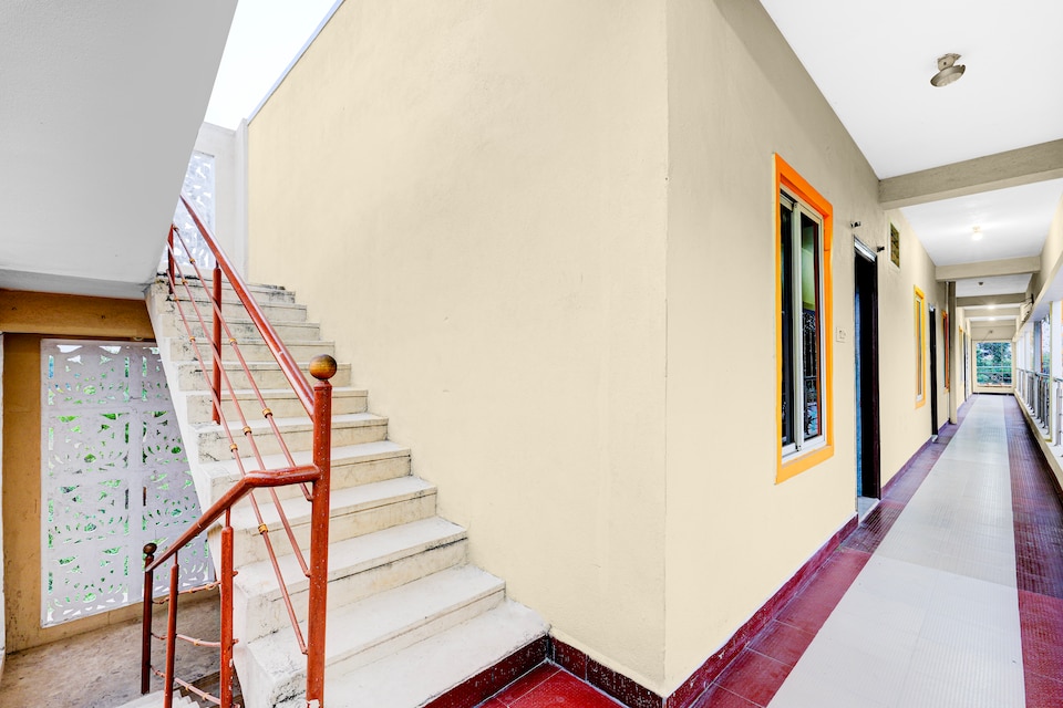 Super Hotel O Srinivasa Mangapuram Temple Formerly BGR Gardens, Chandragiri Fort Tirupati, Tirupati