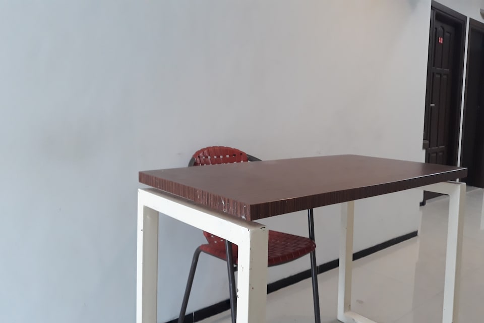 OYO 2620 Omahku Mejoyo, Tenggilis Mejoyo, Surabaya