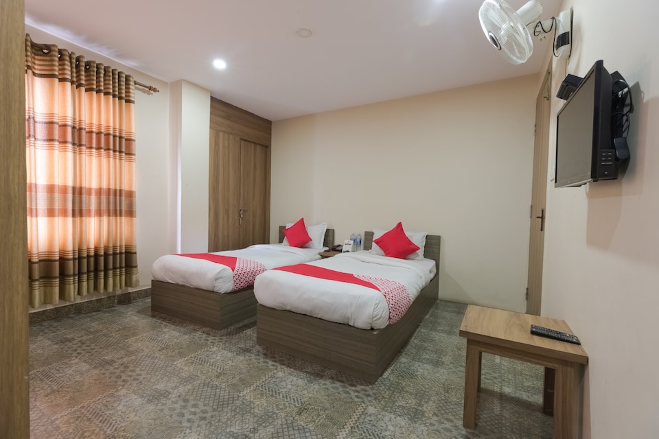 OYO 735 Dream Dine Inn, Maharajgunj, Kathmandu