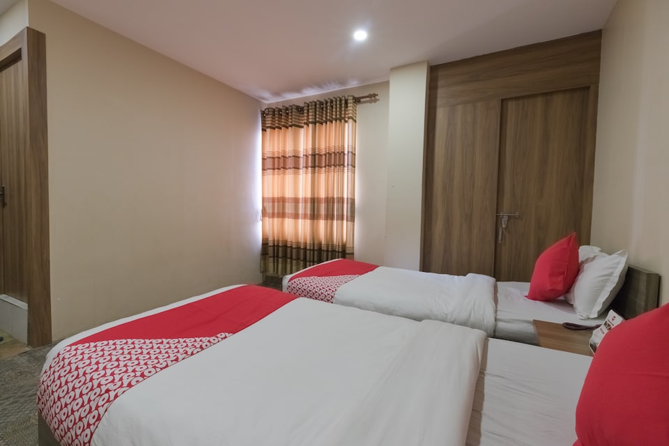 OYO 735 Dream Dine Inn, Maharajgunj, Kathmandu