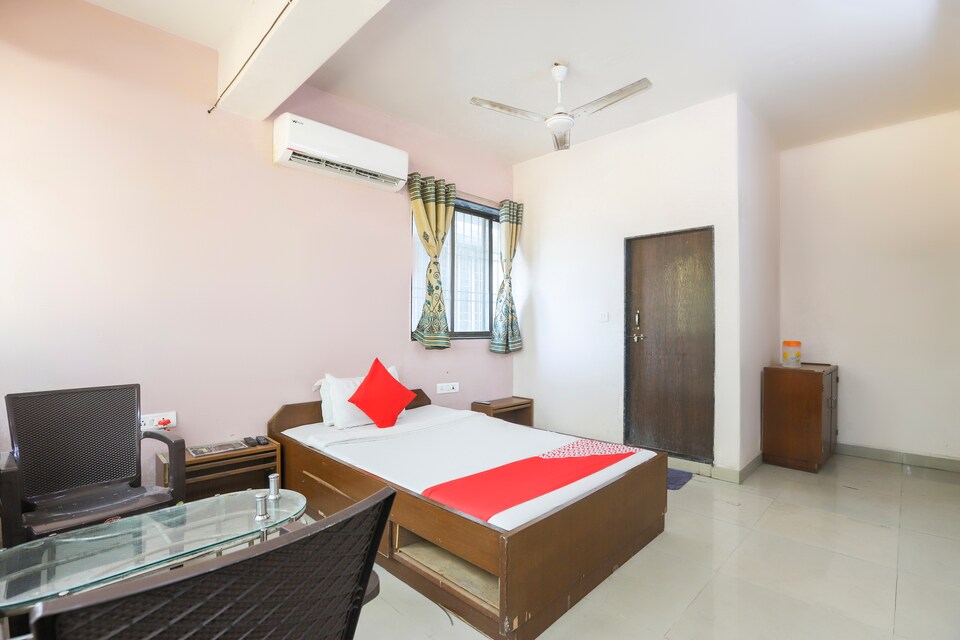 OYO 68338 Bawarchi, Dabhel Daman, Daman