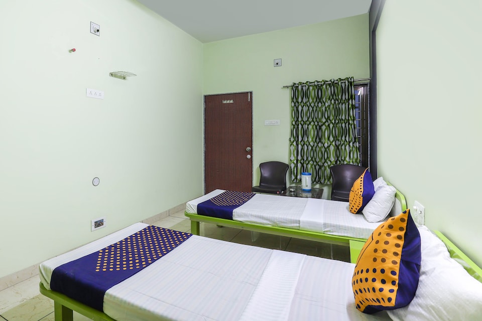 SPOT ON 68352 Hotel Anmol, Gondal Road Rajkot, Rajkot