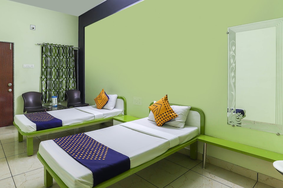 SPOT ON 68352 Hotel Anmol, Gondal Road Rajkot, Rajkot