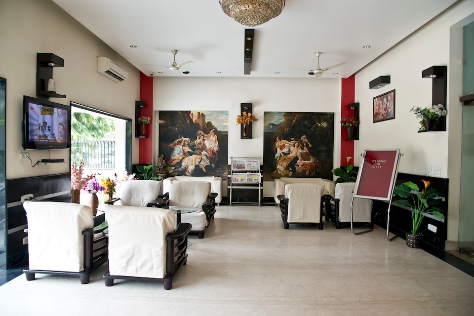 OYO Premium 189 GK 1 R Block, Greater Kailash Delhi, Delhi