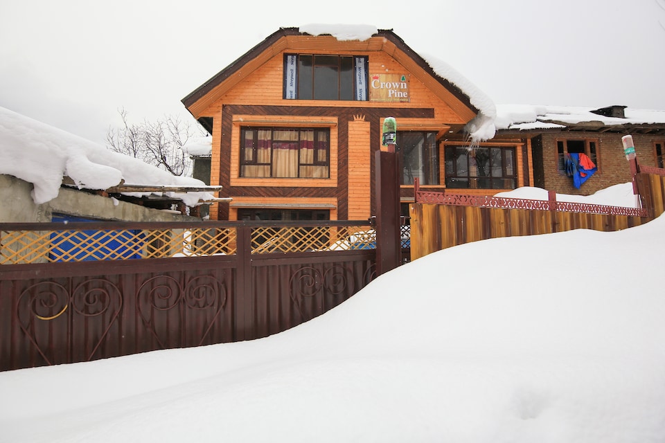 OYO 68360 Crown Pine, Pahalgam, Pahalgam