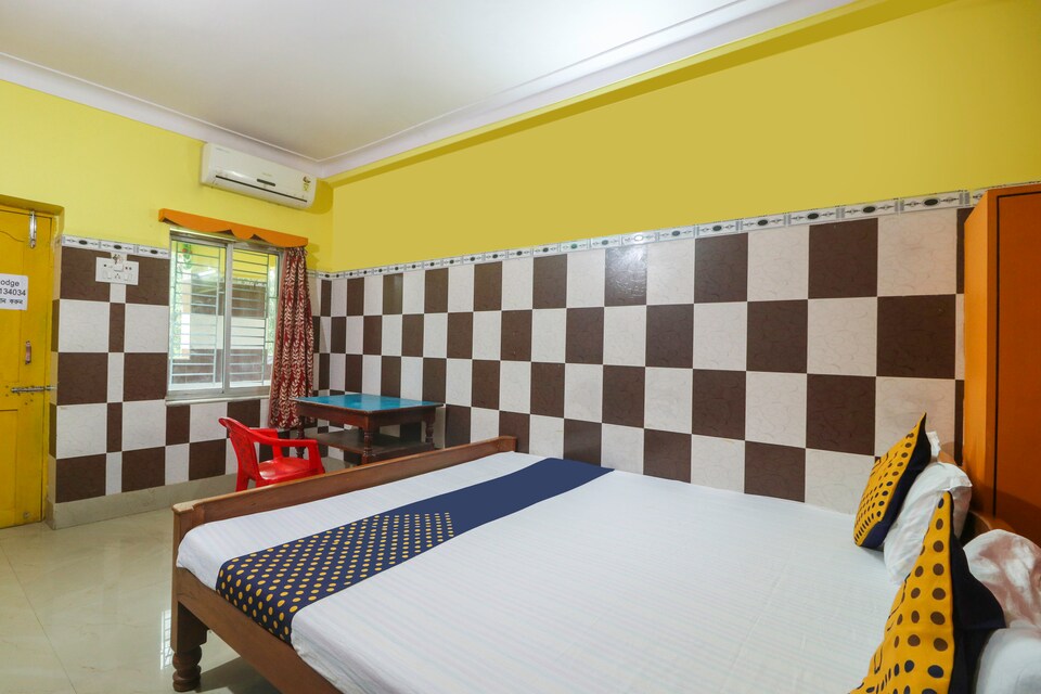 OYO 68366 Payel Lodge, Old Digha, दीघा