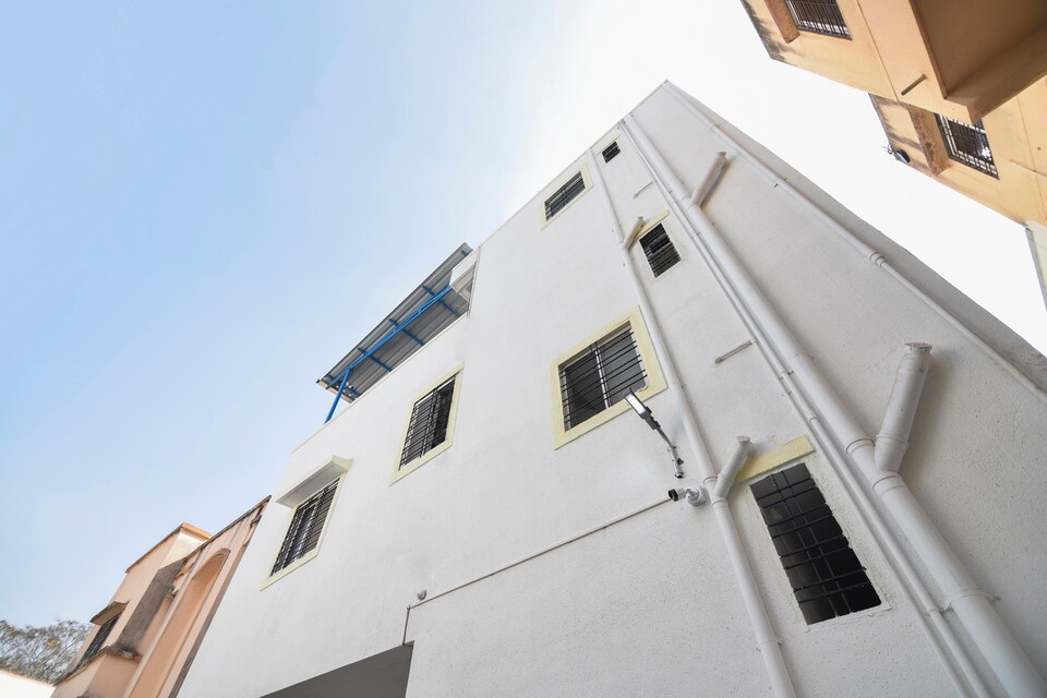 POP HOME 68405 The G Stay, Akurdi Pune, Pune