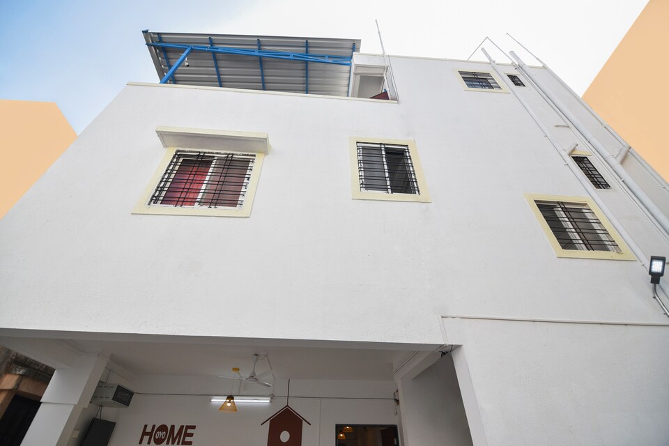 POP HOME 68405 The G Stay, Akurdi Pune, Pune