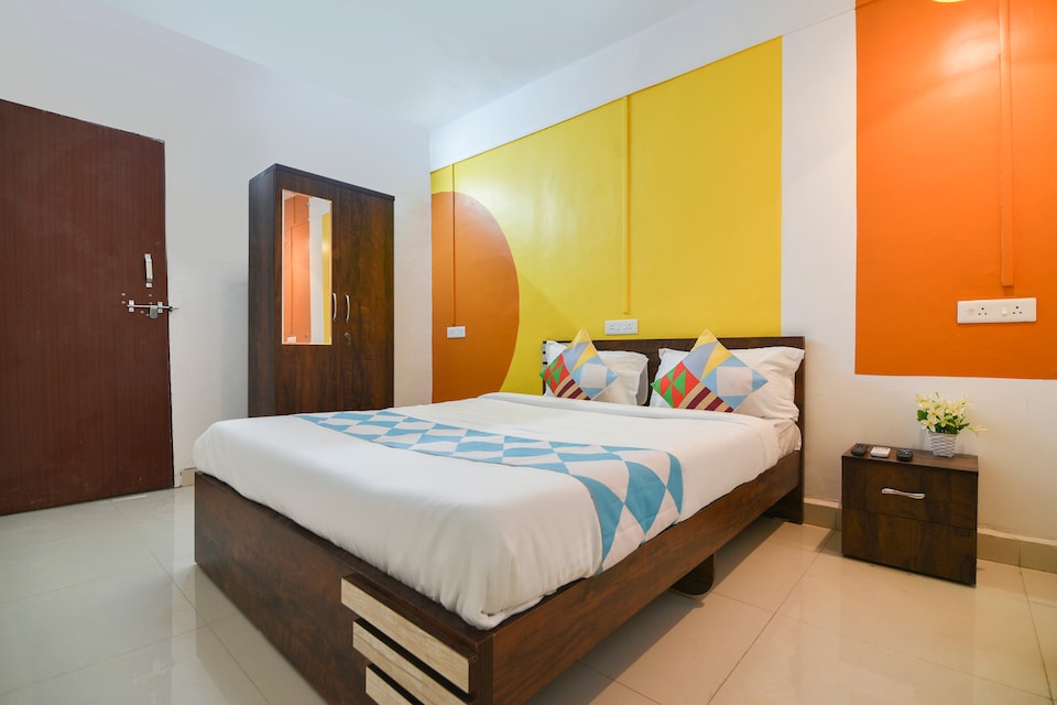 POP HOME 68405 The G Stay, Akurdi Pune, Pune