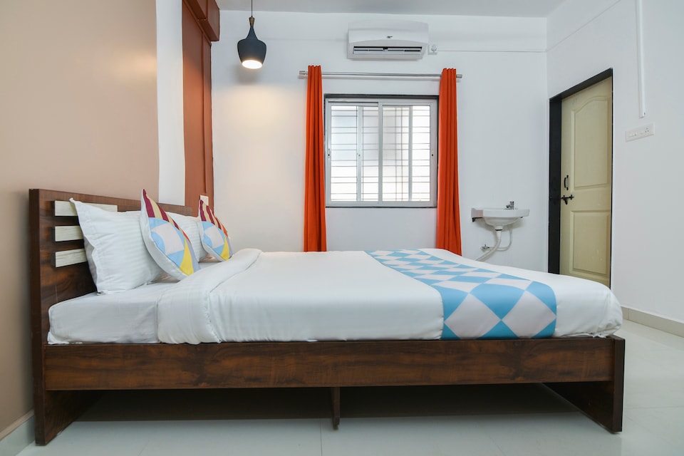 POP HOME 68405 The G Stay, Akurdi Pune, Pune