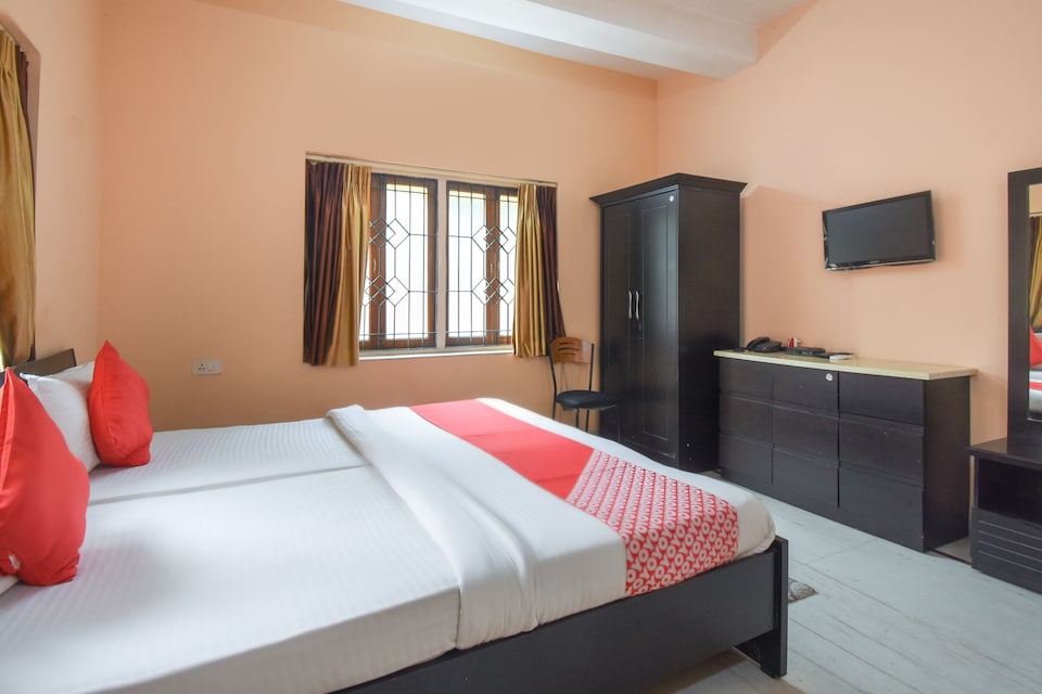 OYO 68406 Heaven Place - New, Salt Lake Kolkata, Kolkata