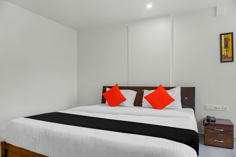 Hotel O The White House, Khadakwasla Pune, Pune