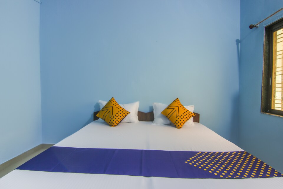 SPOT ON 68414 Santoor Lodge , Kalamb, Osmanabad