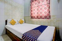 Hotel O Gulzar Masjid Bunder Railway Station