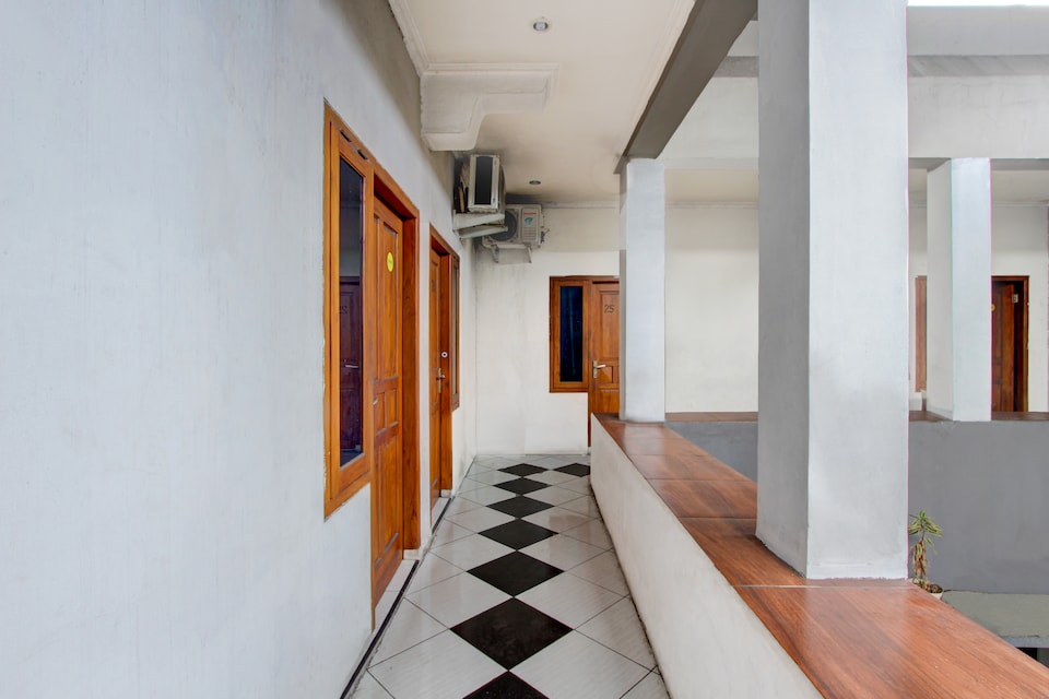 Hotel O Near Tugu Yogyakarta 1 formerly Crown Residence , Yogyakarta Ring 1, Yogyakarta