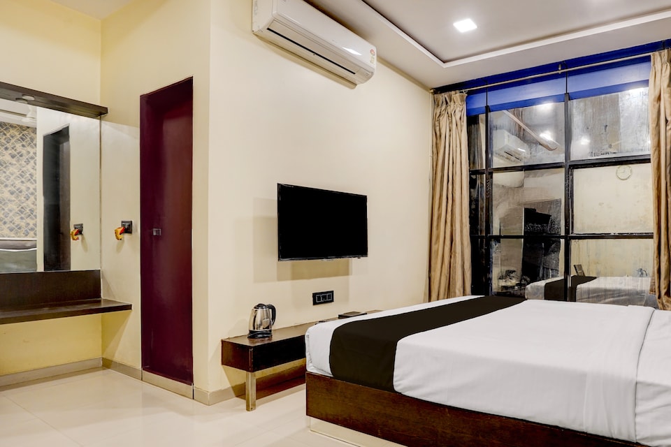 Collection O Vyara Railway Station Formerly Crystal Guest House, Vyara, Vyara