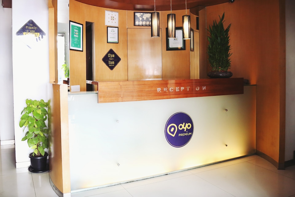 OYO 874 Hotel Le Royce, Koregaon Park Pune, Pune
