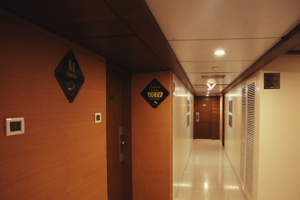 OYO 874 Hotel Le Royce, Koregaon Park Pune, Pune