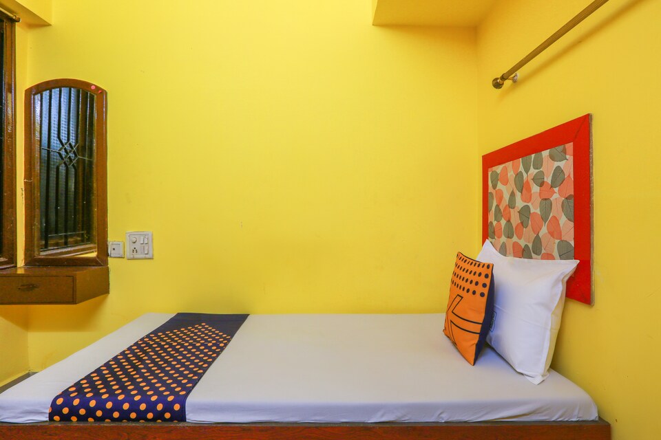SPOT ON 68455 Calibre Residency, Triplicane, Chennai