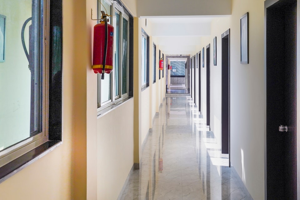 OYO Flagship 68474 Hotel Viraj, Swargate Pune, Pune