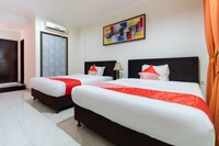 Flagship 2688 Guntur Hotel