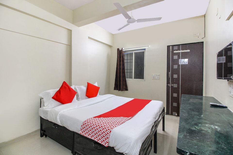 OYO 68503 Asha Inn, Katraj Khed Shivapur Pune, Pune