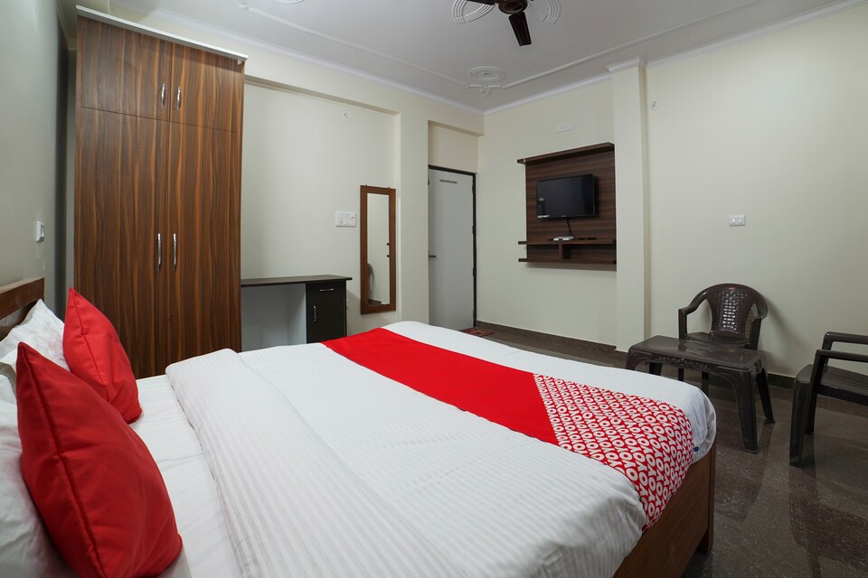 OYO 68518 Sadhna Homestay, Mall Road Nainital, Nainital