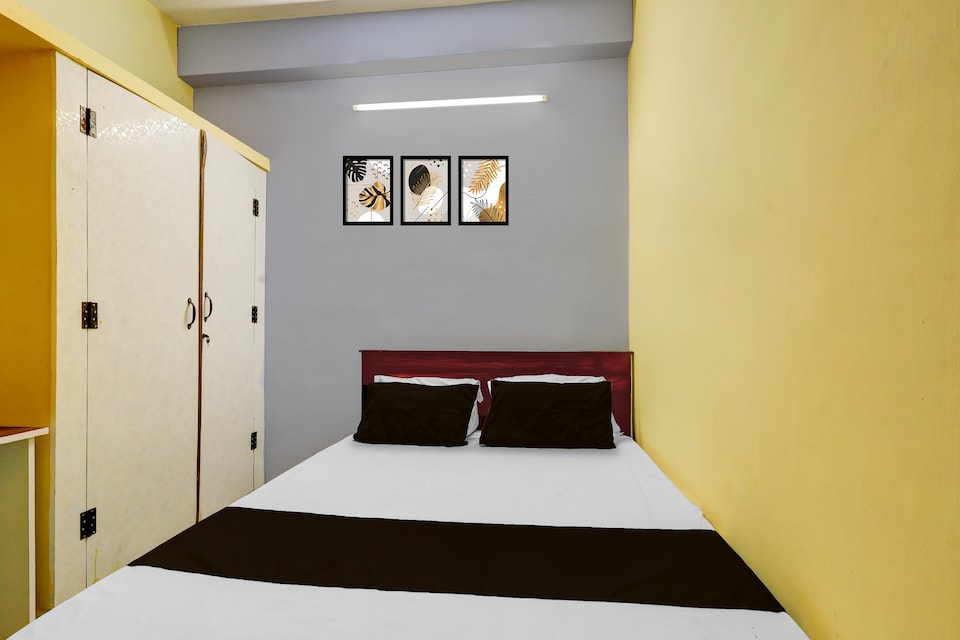 Collection O Velachery Railway Junction Formerly Vijay Guest House , Velachery, Chennai