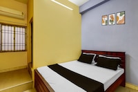 Collection O Velachery Railway Junction Formerly Vijay Guest House 