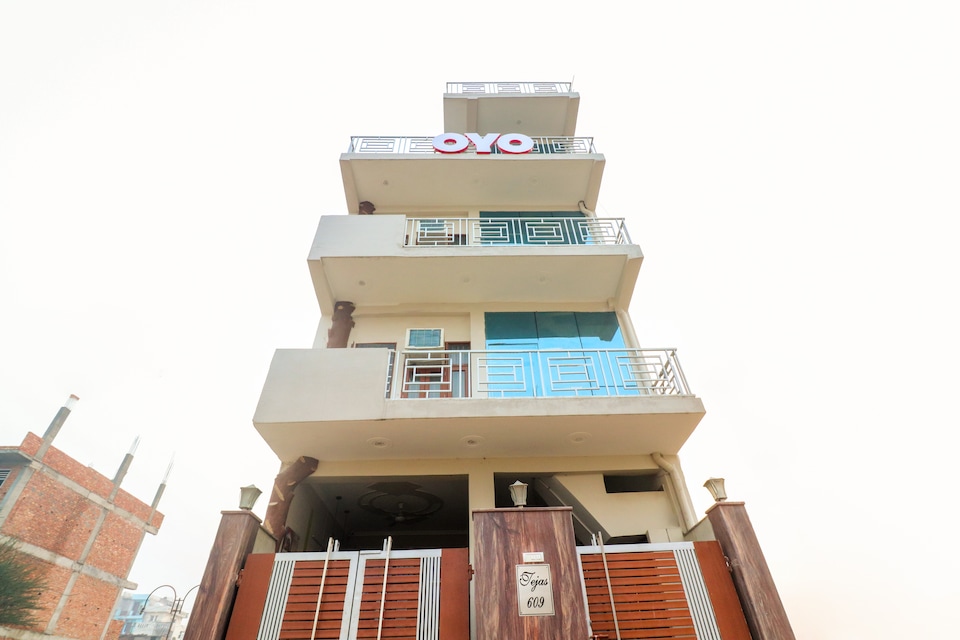 Hotel O JIVA STAY, Golf Course Road, Gurgaon