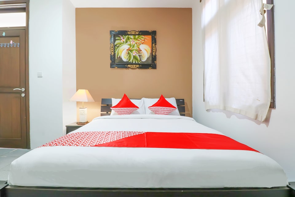 OYO 2702 Arimanu Guest House, Jimbaran, Bali