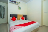 OYO Eyrie Suites Near Ascendas Park Square Mall