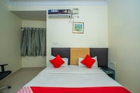 OYO Eyrie Suites Near Ascendas Park Square Mall
